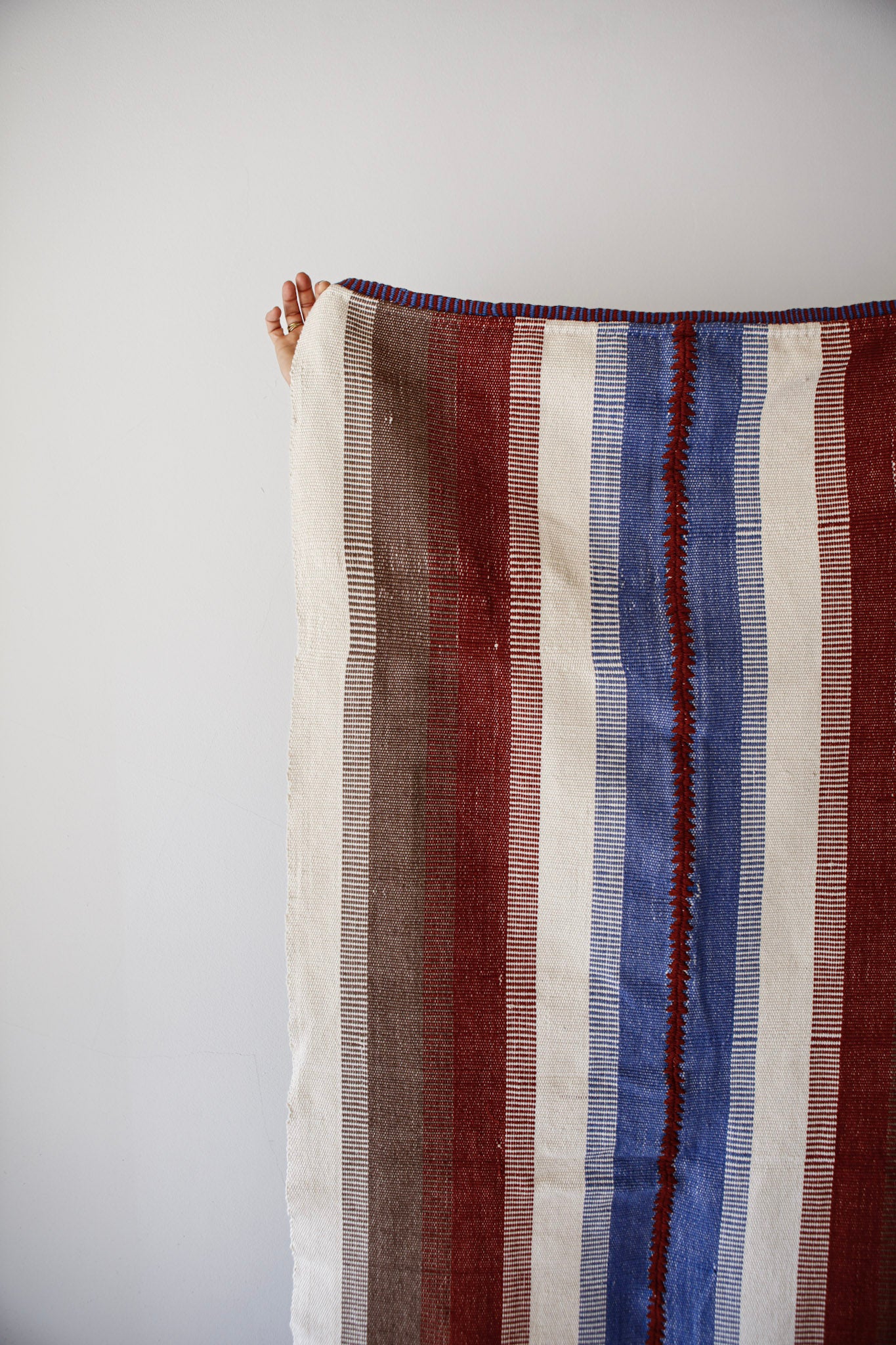 ADHOC | Poncho Francia
