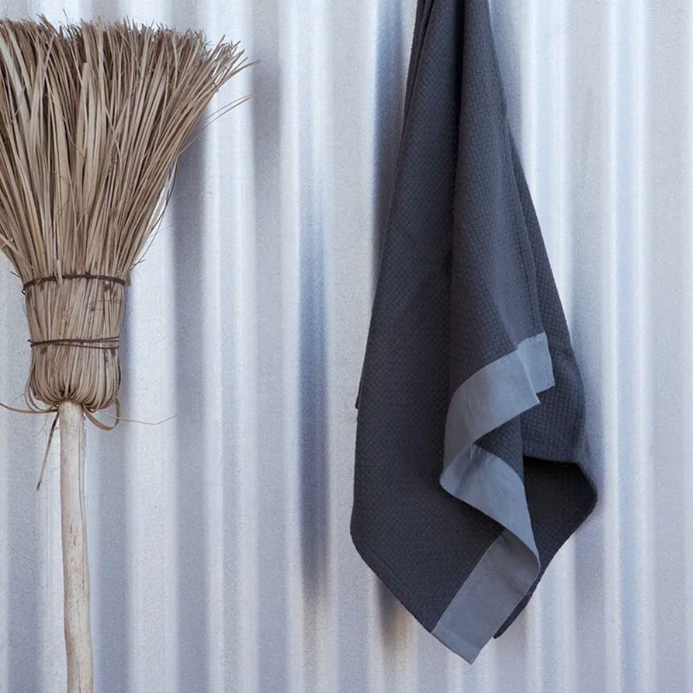 MUNGO Interlace Bath & Beach Towel - Slate