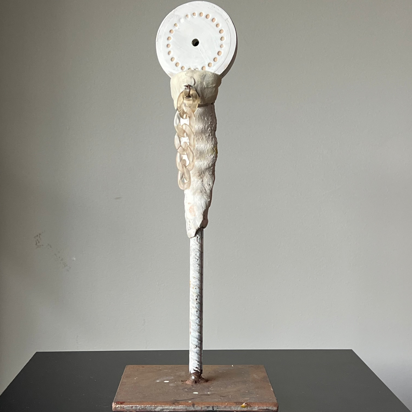 Michelle_Connolly_white_model_phonesculpture_APT91
