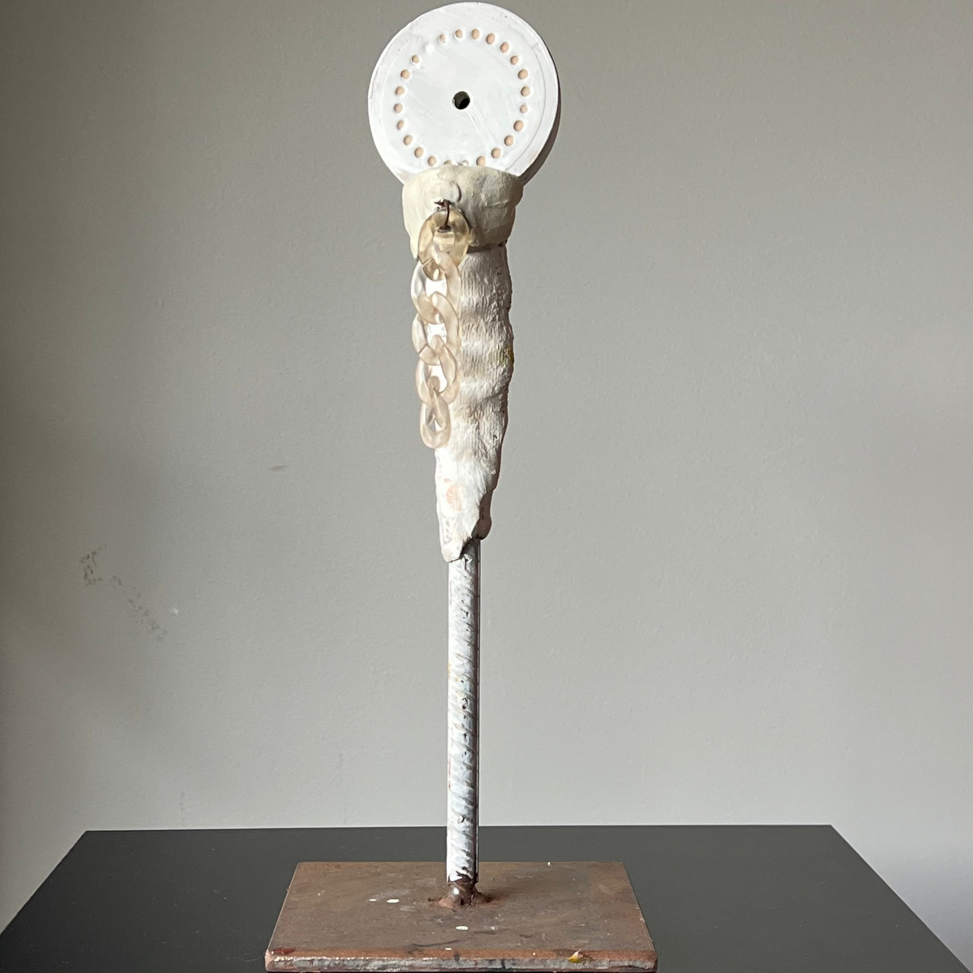 Michelle_Connolly_white_model_phonesculpture_APT91