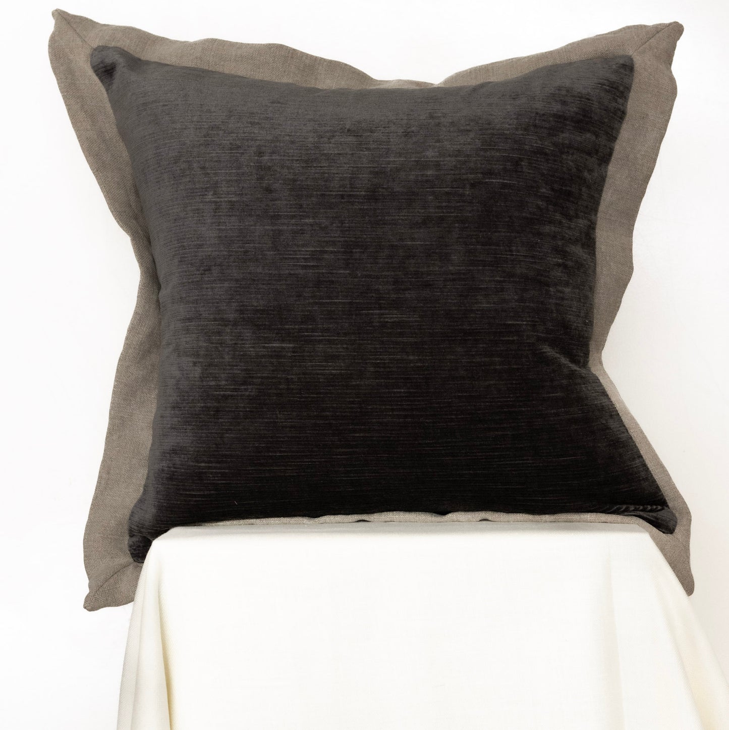 Monique cushion by HKEDIT