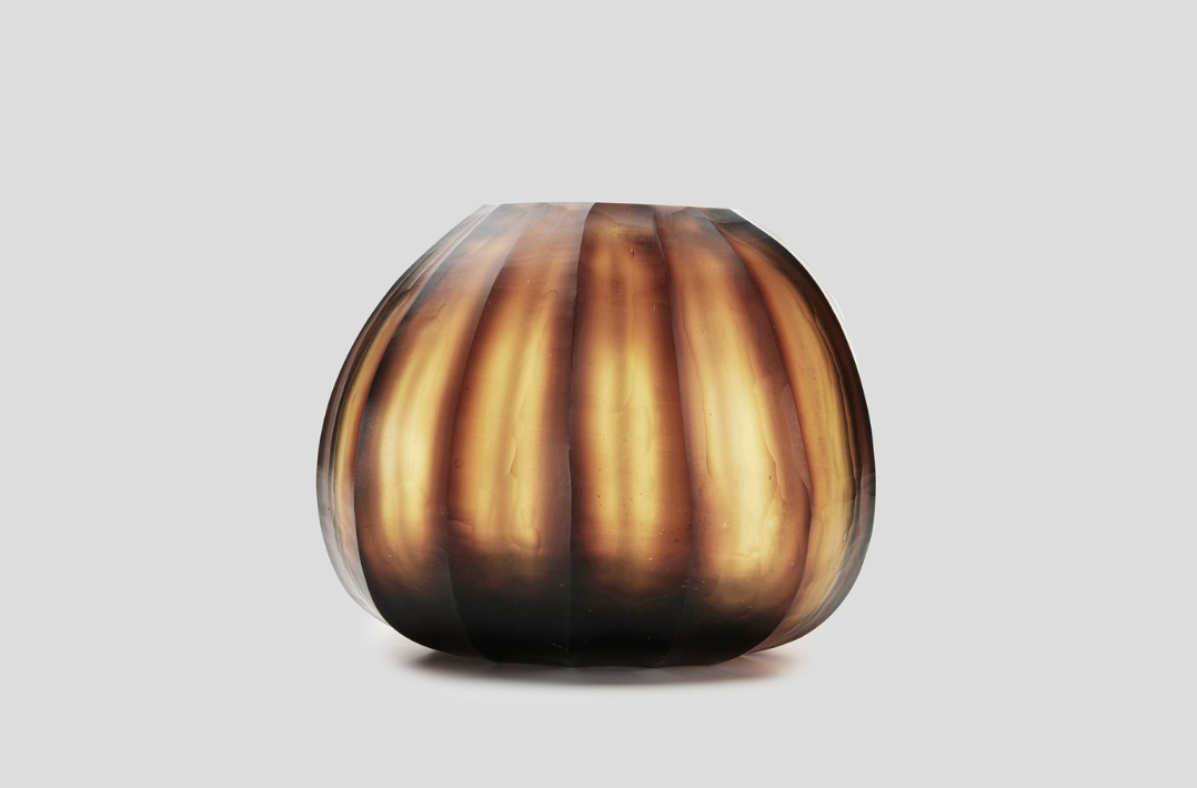 Aura Vase: Amber