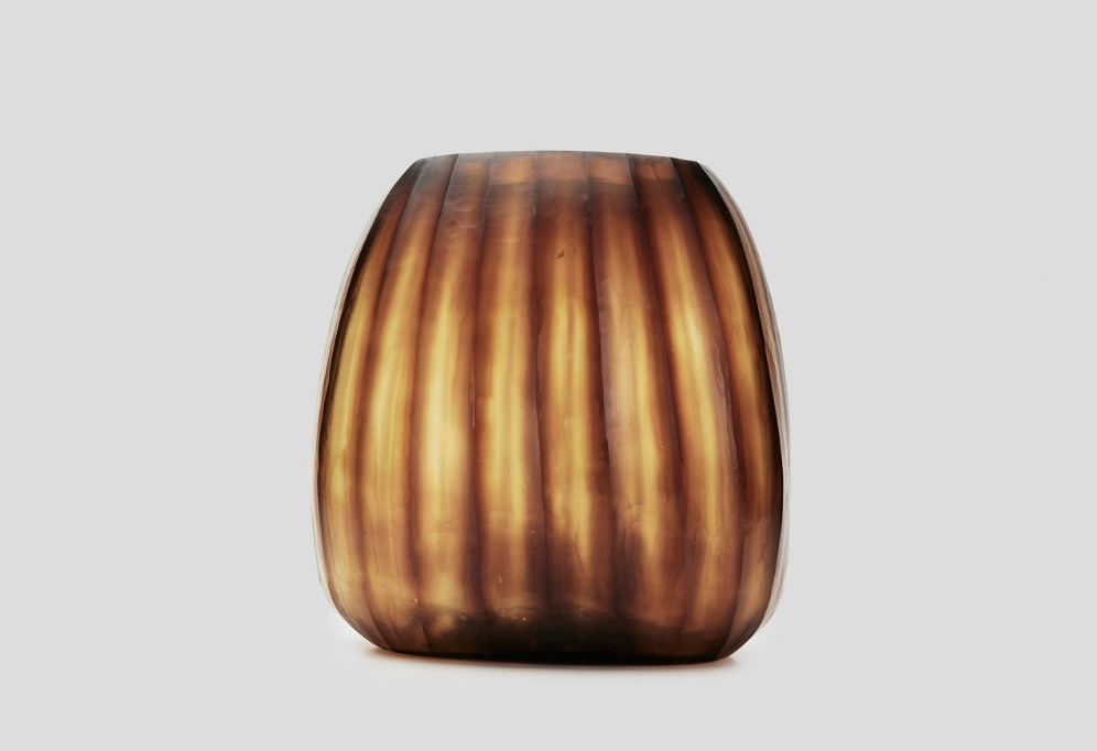 Aura Vase: Amber