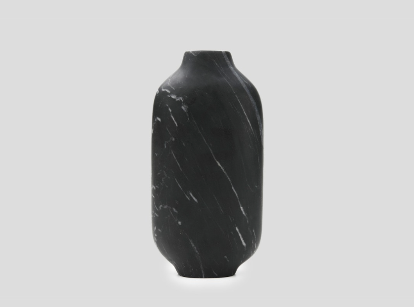 Celeste Vase: Noir