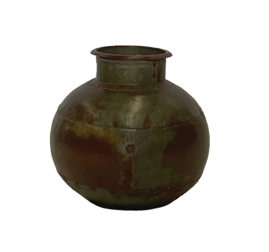 Iron pot industrial decorative piece 