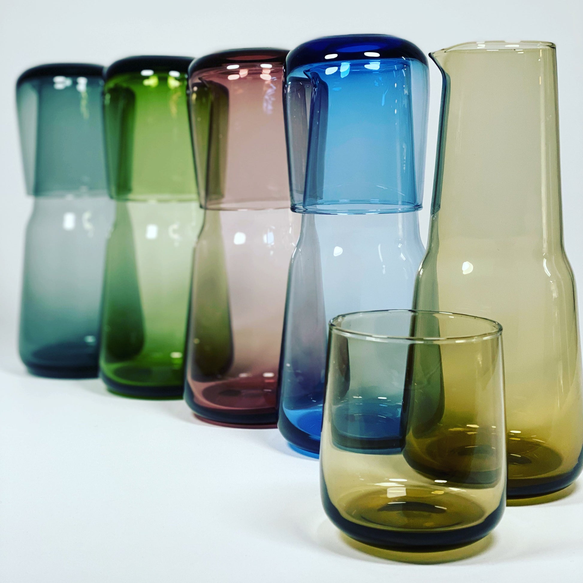 Our versatile carafe & Tumbler set. Practical for both home and office. Birgit 23 x 9 x 5 cm, 800 ml, approx. Elias 8 x 9.5 cm, 350 ml, approx.