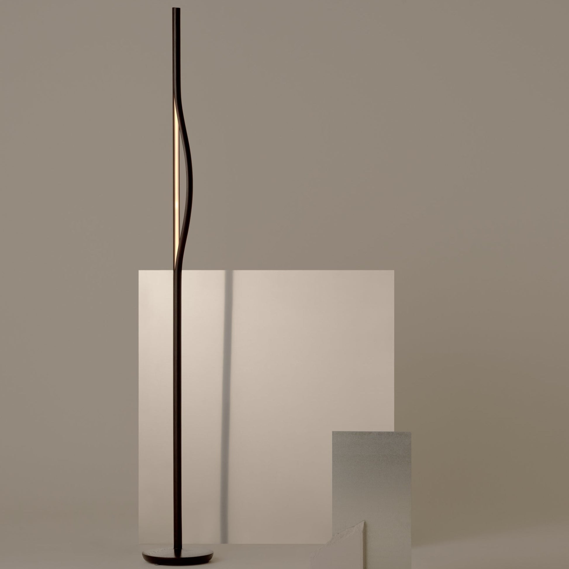 Onu Floor Light aims to bring a sense of the natural environment into interior spaces through form and symbolism.