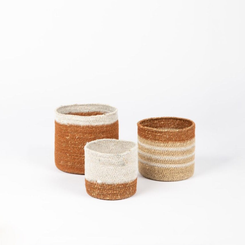 The Paco Basket Set in paprika/white/natural is a perfect way to store objects around the home in style. Functional, beautiful and textural.